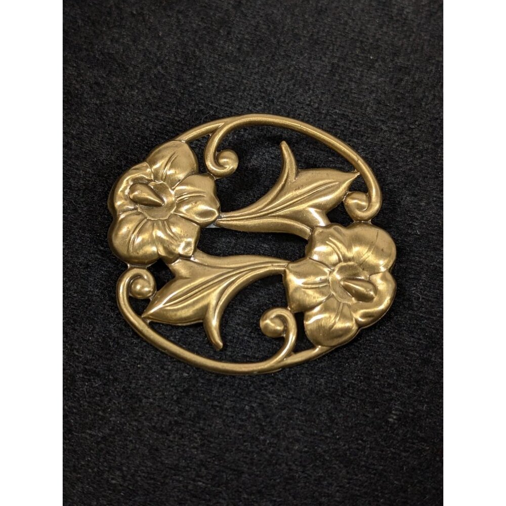Vintage Brass?‎ Double Lily Flower Vine Leaf Victorian Style Brooch Pin Pressed